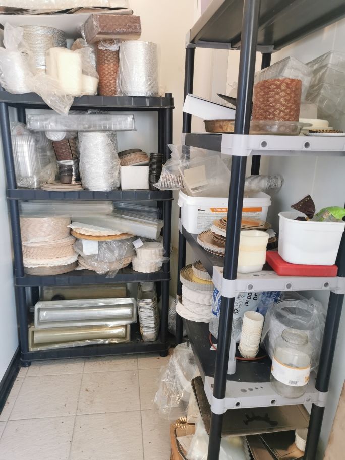 Null Baking supplies with 2 PVC shelves
