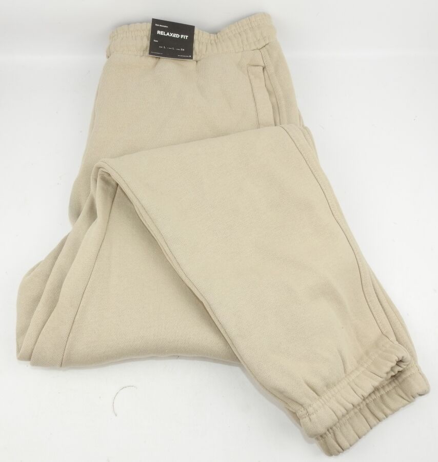 Null PULL & BEAR - Relaxed Fit Jogging Pants Size L Color Beige - FUNCTIONAL (Br&hellip;