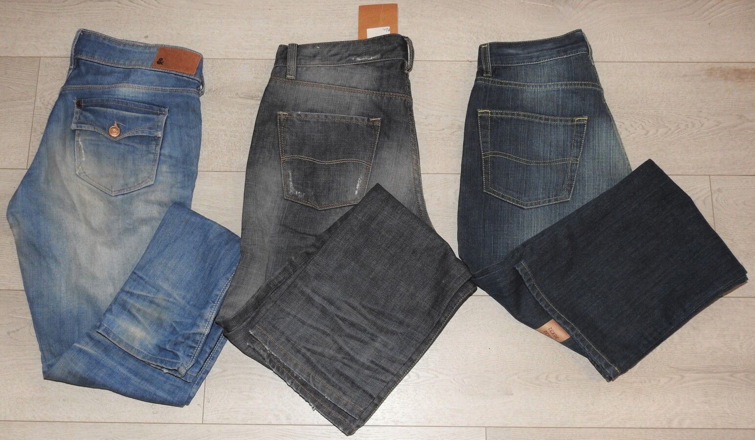 Null 113 - 3 CHEFDEVILLE - H&M - Lot de 3 Jeans différents tailles Américaine - &hellip;