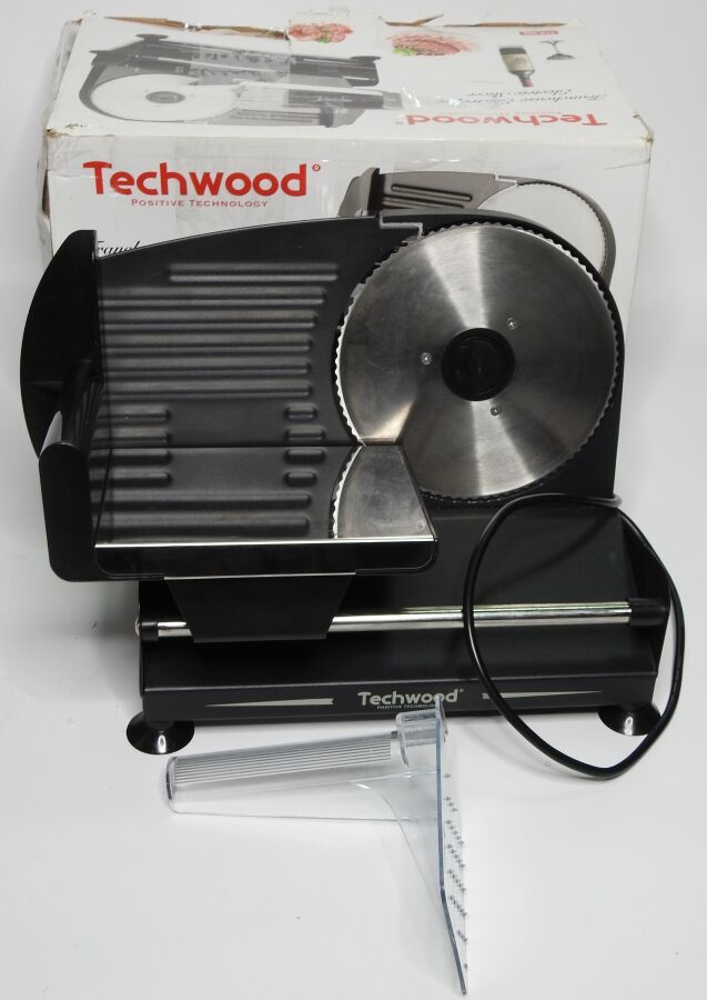 Null TECHWOOD TTR-896 Trancheuse électrique - Noir TEC3760196098492 En l'Etat - &hellip;