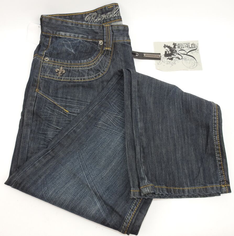 Null RIVALDI - Pantalon Jean Lys Lavé Taille W34 L32 US Coloris Bleu - Produit N&hellip;