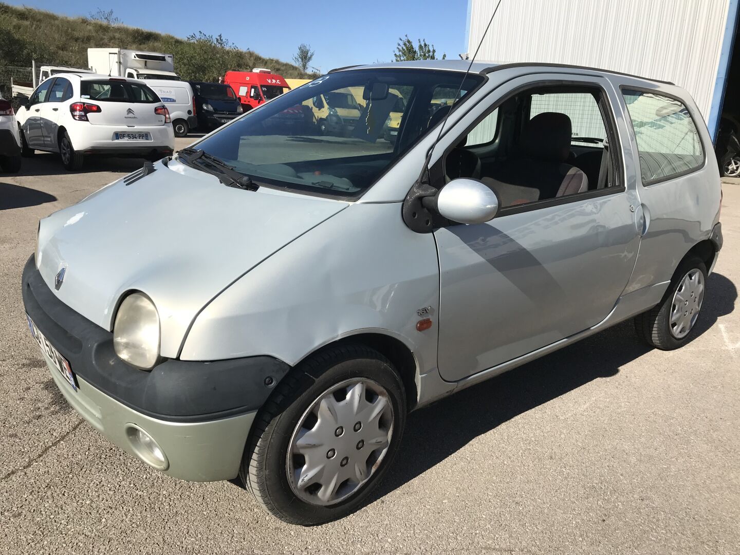 Null TWINGO 1.2i 16V 75ch
VP RENAULT TWINGO 1.2i 16V 75ch EXPR 16S
Carrosserie :&hellip;