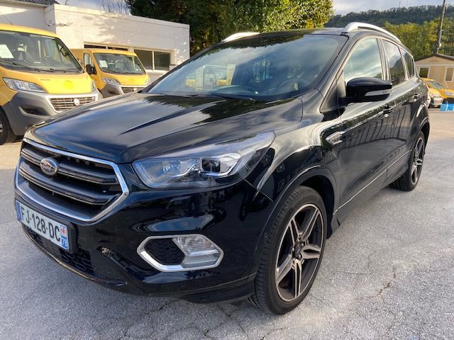 Null Véhicule Immatriculé FJ-128-DC, de Marque FORD, Modele KUGA TDCI 120 4X2 ST&hellip;