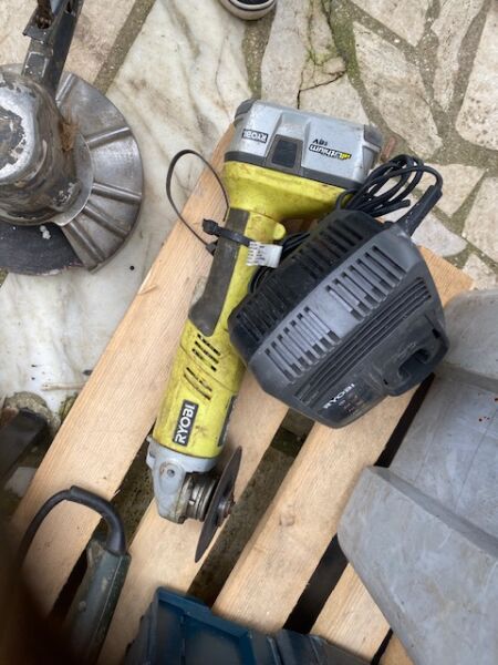 Null 1 RYOBI discer on batteries with charger 18Volts