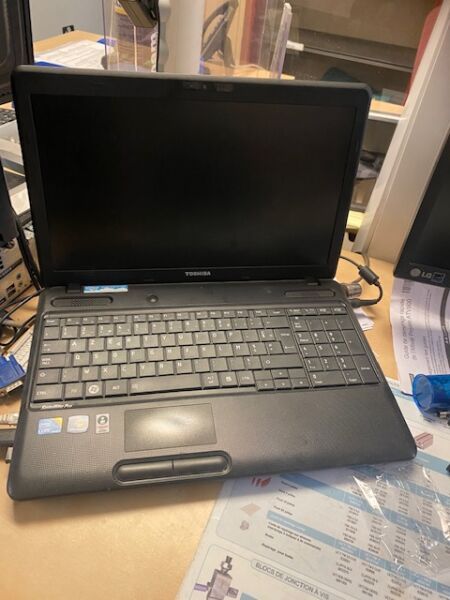 Null ON DESIGNATION LOCATED IN EVRY COURCOURONNES (91) - 1 laptop TOSHIBA SATELI&hellip;