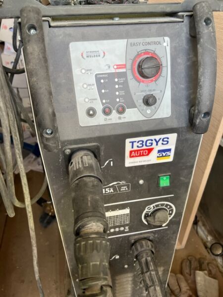 Null ON DESIGNATION LOCATED IN ARPAJON (91) - 1 WELDER nail puller, model T3GYS &hellip;