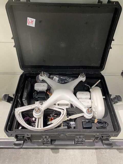 Null 1 PHANTOM 2 drone + its case + accessories - SALE ON DESIGNATION LOCATED IN&hellip;