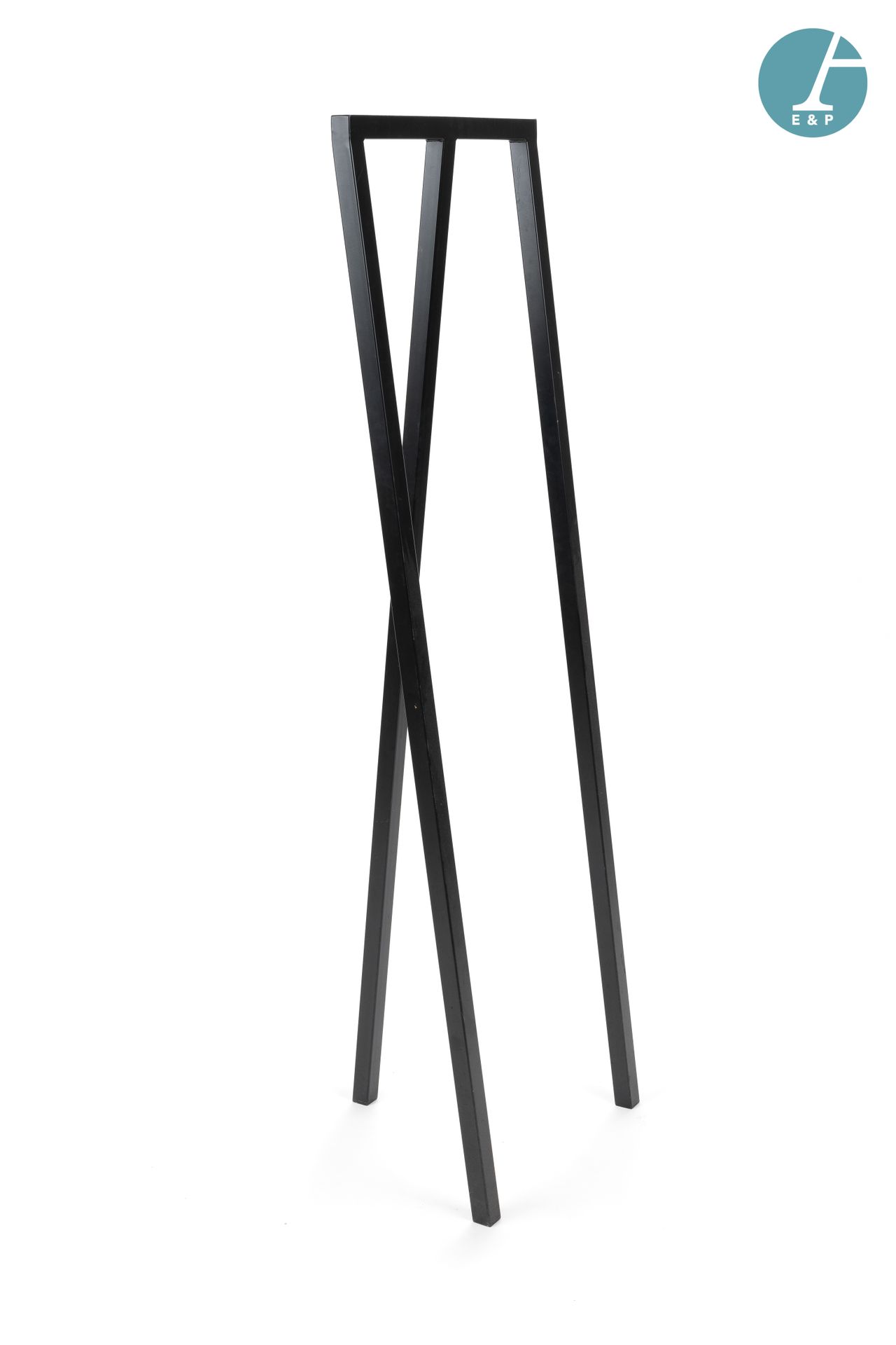 Null FROM THE FORMER HOTEL W PARIS-OPERA



A tripod black lacquered metal stand&hellip;