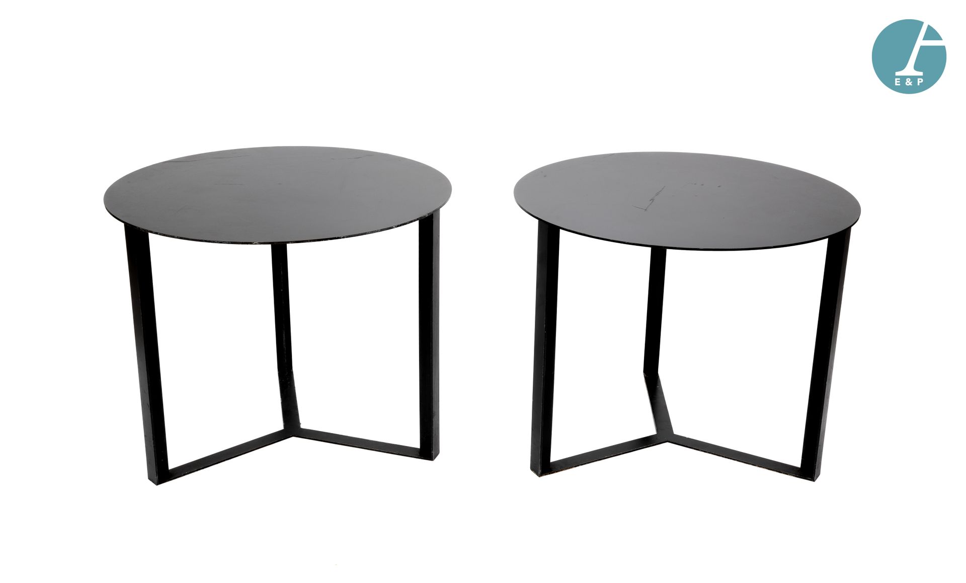 Null FROM THE FORMER HOTEL W PARIS-OPERA



Pair of tables in anthracite grey la&hellip;