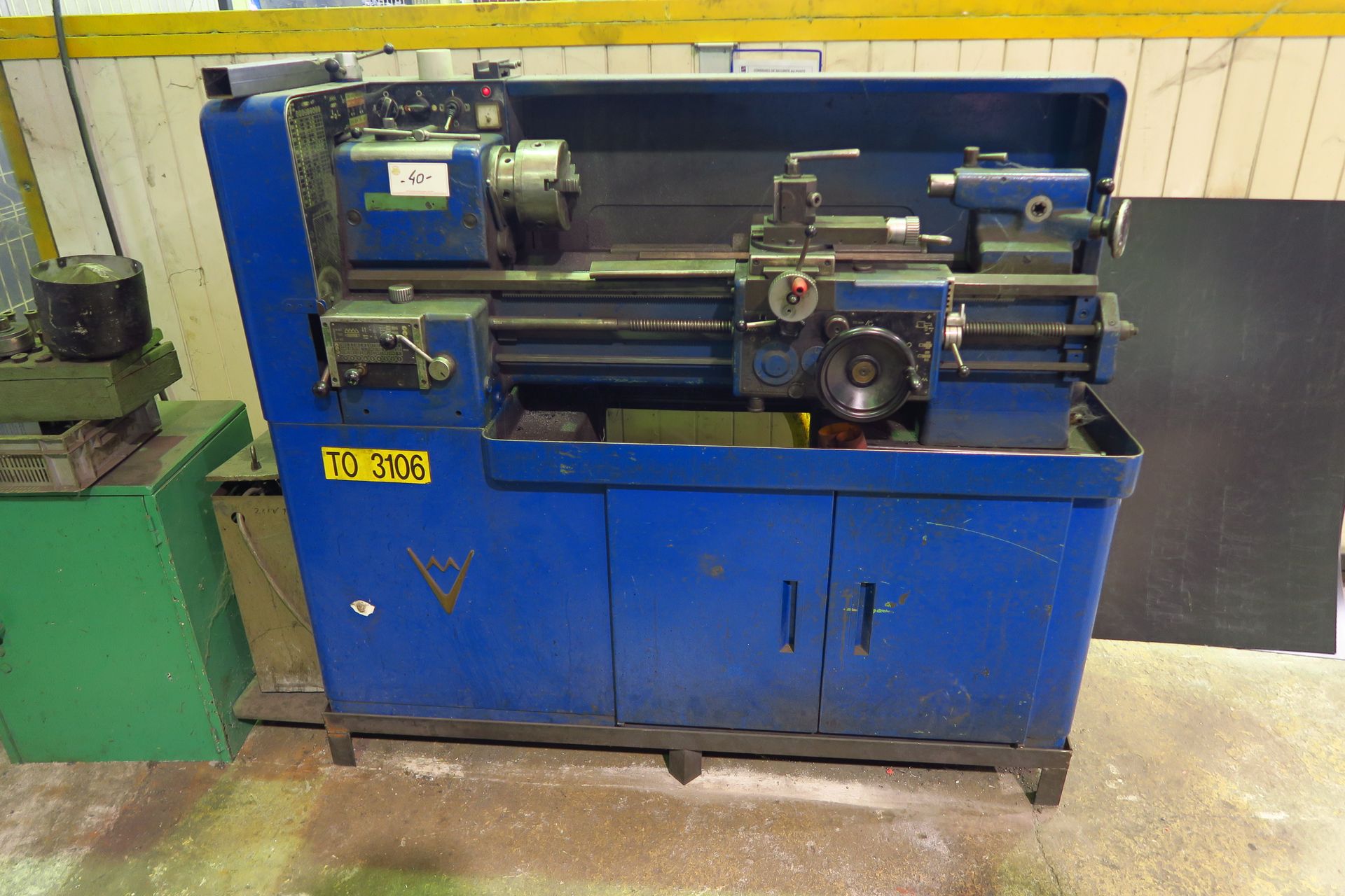 Null DEVALIERE lathe (TO3106) Type H-140-E, Year 24/07/69, N°s 8488, EP 600 mm, &hellip;