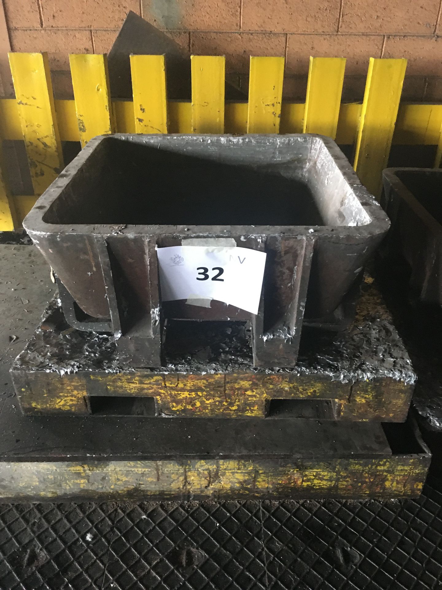 Null 1 cast iron ingot mould brand PYROTEC, year 2015, serial number C 5901, cap&hellip;