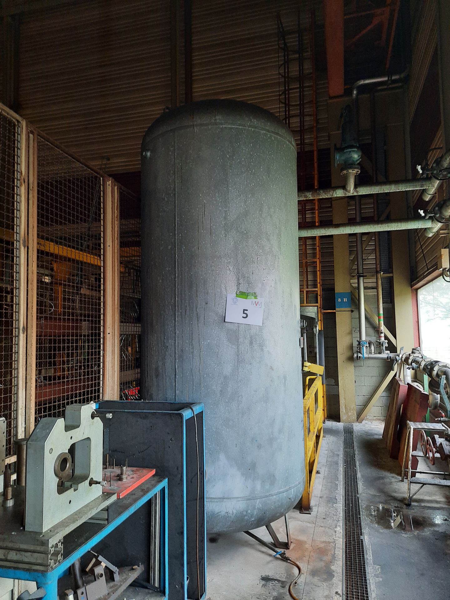 Null 1 cuve à air en métal galvanisé marque PAUCHARD , capacité 5 000 litres, an&hellip;