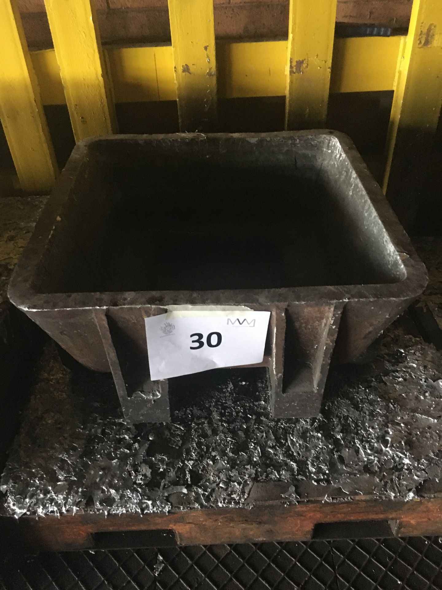 Null 1 cast iron ingot mould brand PYROTEC, year 2015, serial number C5902, capa&hellip;