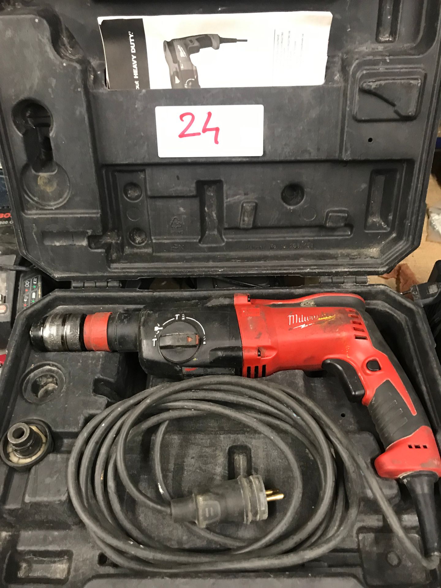 Null 1 MILWAUKEE type PH26X drill with case