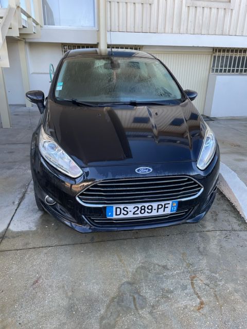 Null Un véhicule Ford Fiesta immatriculée DS-289-PF le 22/06/2015
145.406 Kms 5 &hellip;