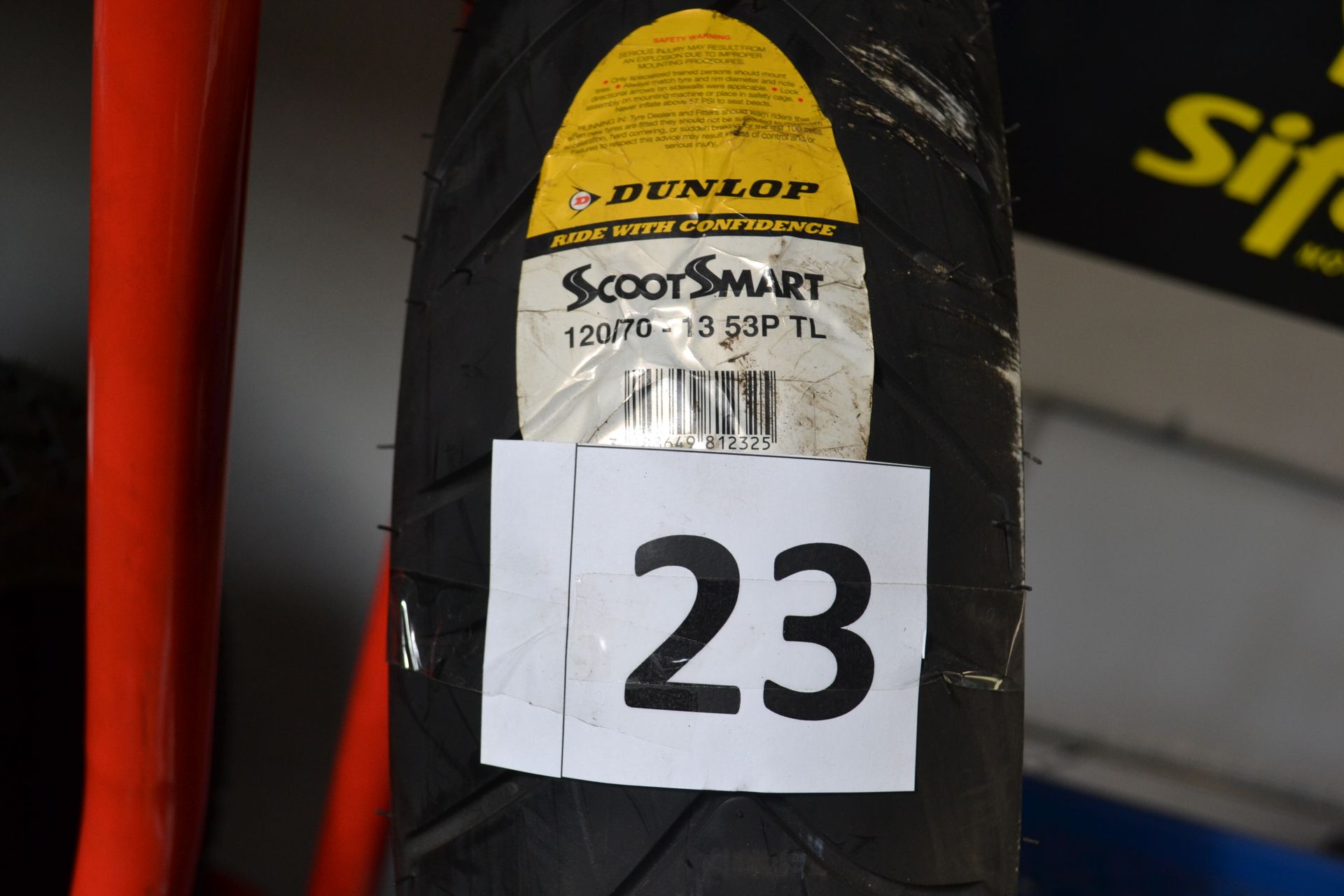 Null Tire DUNLOP SCOOT SMART 120*70*R13, Year of manufacture 2012