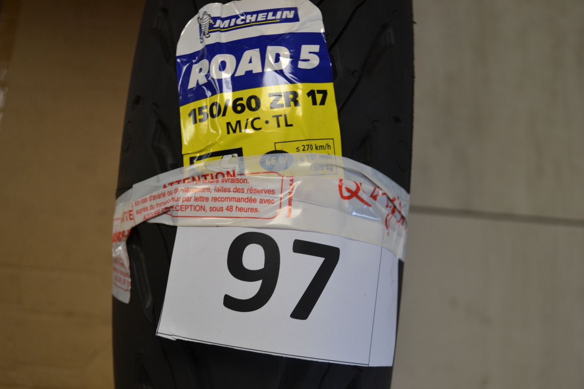 Null MICHELIN ROAD 5 tire, 150*60*ZR17, year of manufacture 2019