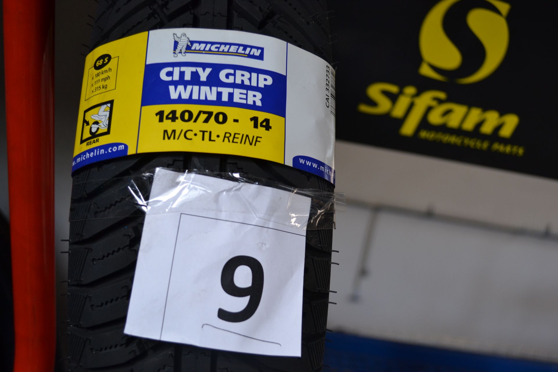 Null MICHELIN CITY GRIP WINTER 140*70*R14 tire, year of manufacture 2019