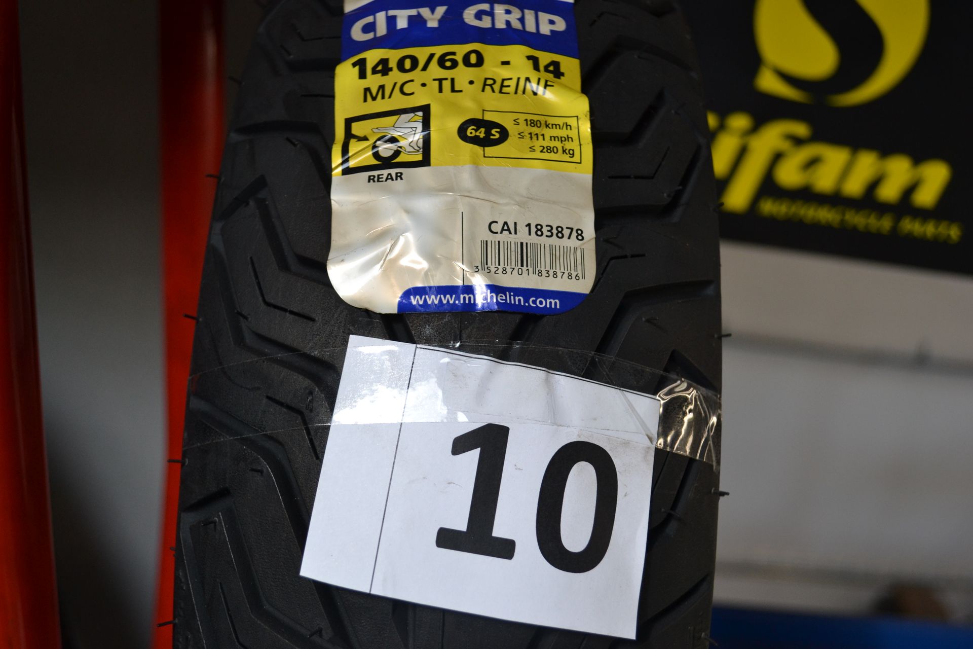 Null MICHELIN CITY GRIP tire, 140*60*R14, year of manufacture 2019