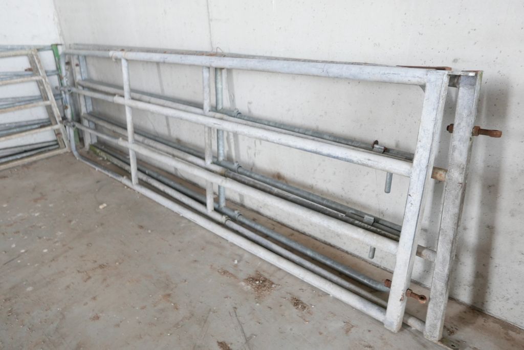 Null Set of 3 barriers