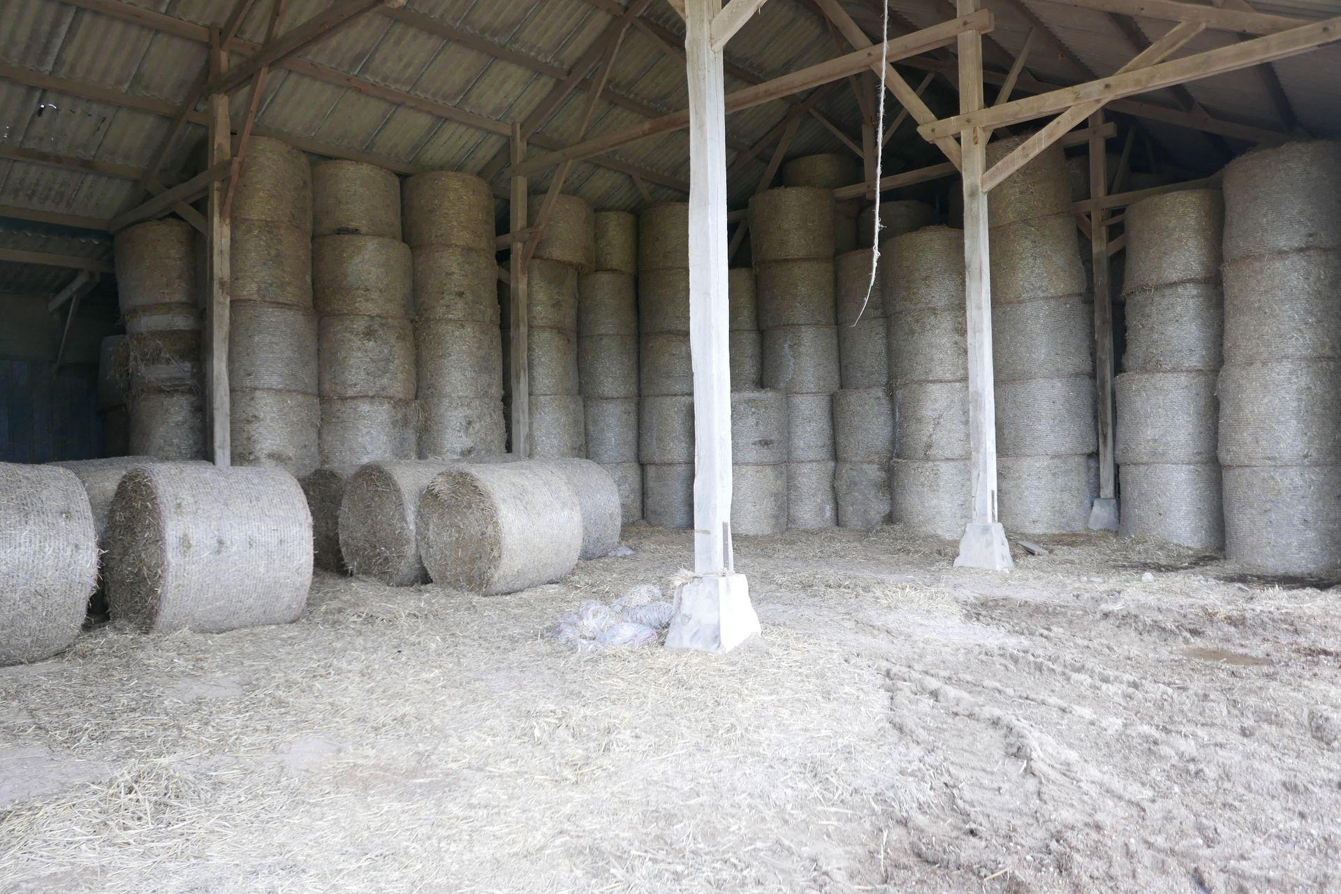 Null Batch of 100 straw bales
