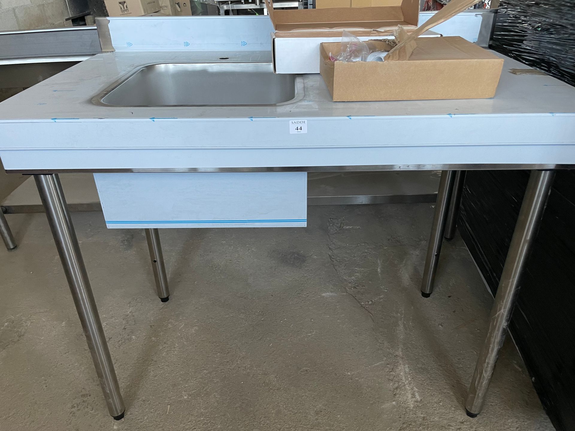 Null BONNET THIRODE. Chef's table with tray on the left. 1200x700mm.

With tapwa&hellip;