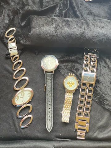 Null Lot de 4 montres