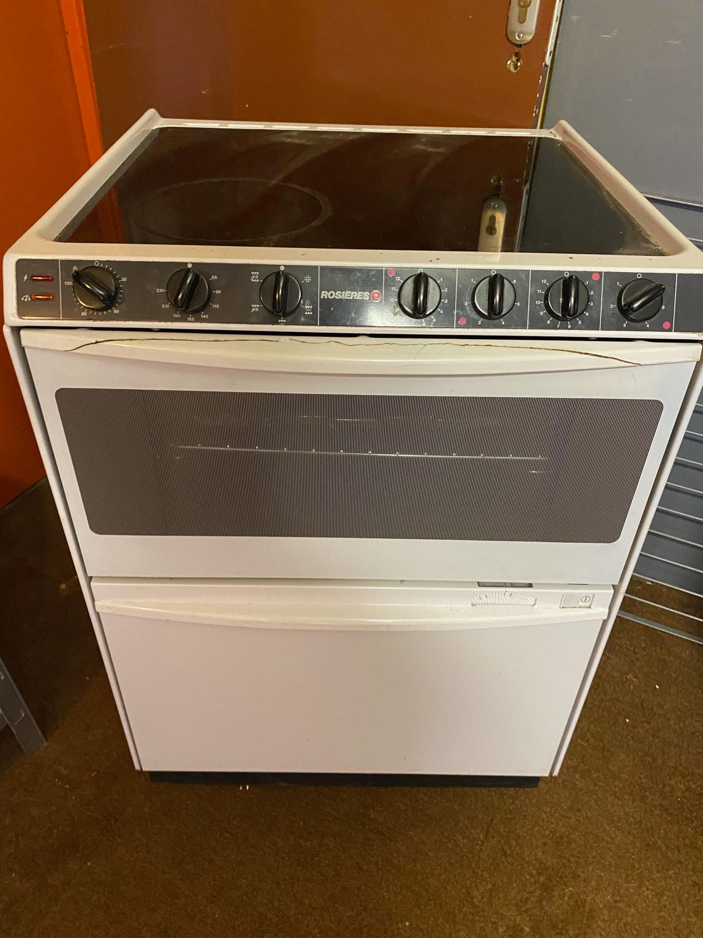 Null 1 Combi electric hob, oven and dishwasher to be overhauled second hand only