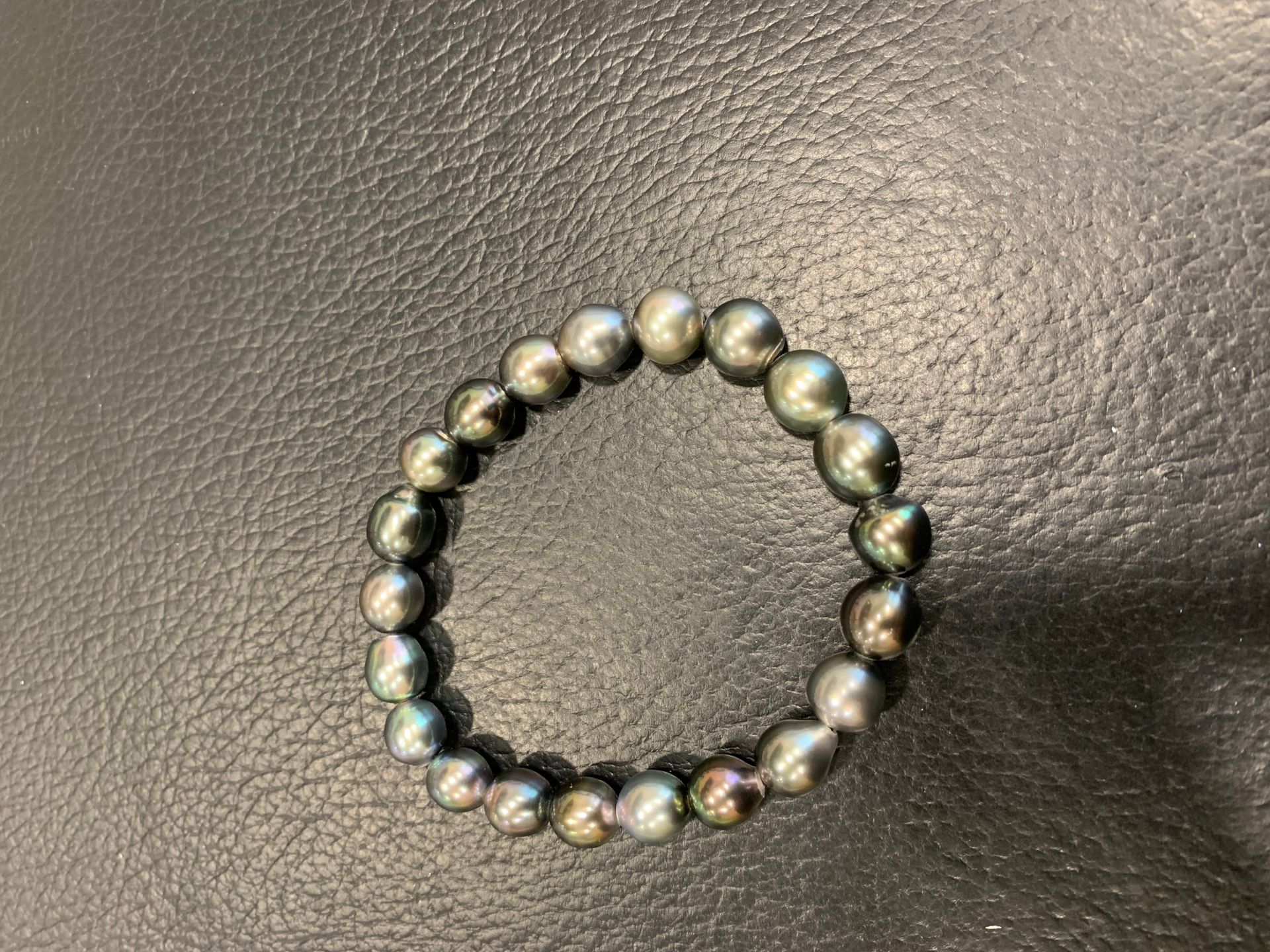 Null Bracelet with 21 Tahitian pearls diameter 8,8 mm