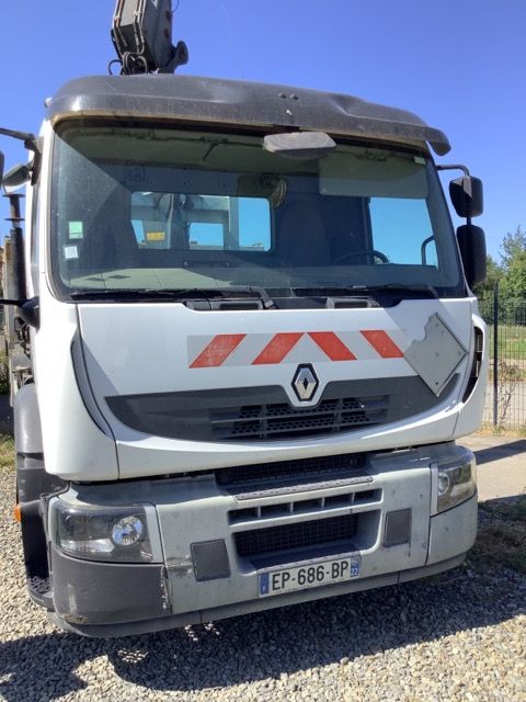 Null Lot 36: Heavy truck Ampliroll Renault Premium registered EP-686-BP of March&hellip;