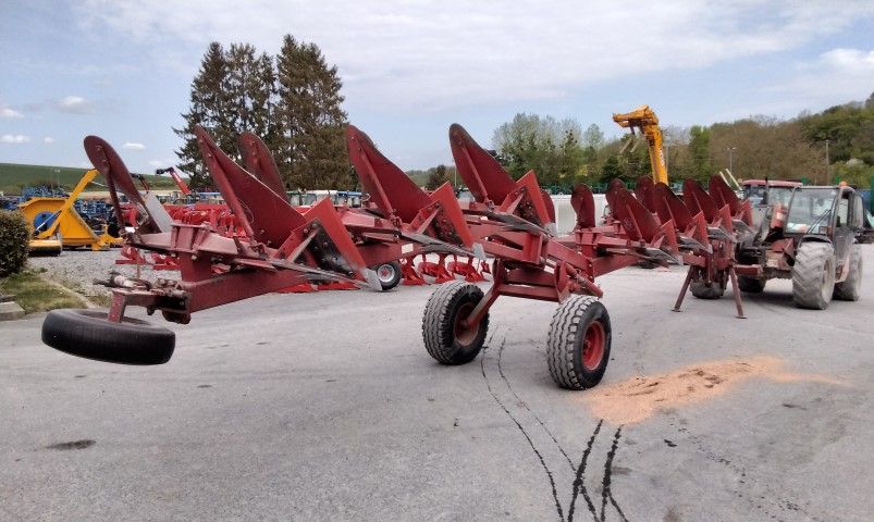 Null 
Used plough
Brand : NAUD

Type : APX 6236

Series: E012

7 bodies, bolt se&hellip;