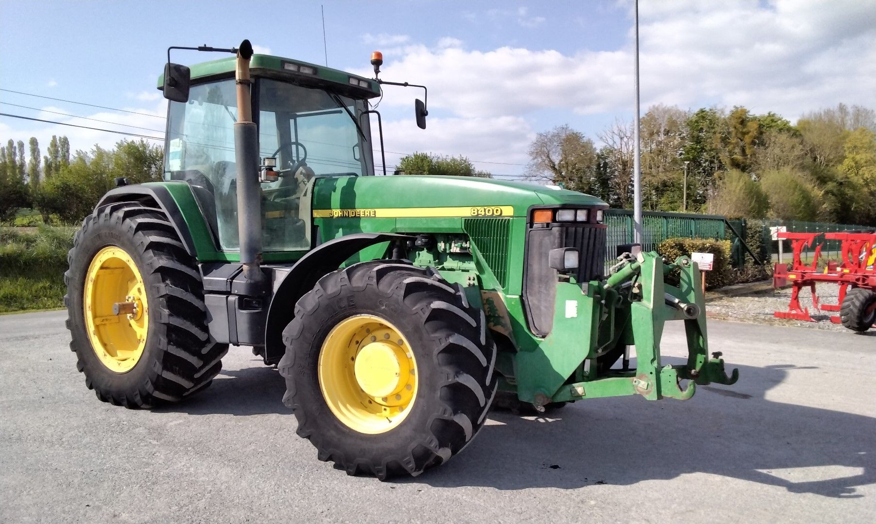 Null 
Tracteur agricole d'occasion
Marque : JOHN DEERE

Type : 8400

Série : 840&hellip;