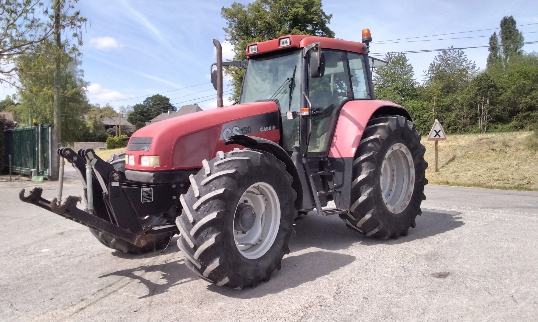 Null 
Used agricultural tractor
Brand : CASE IH

Type : CS 150

Series : DBD0014&hellip;