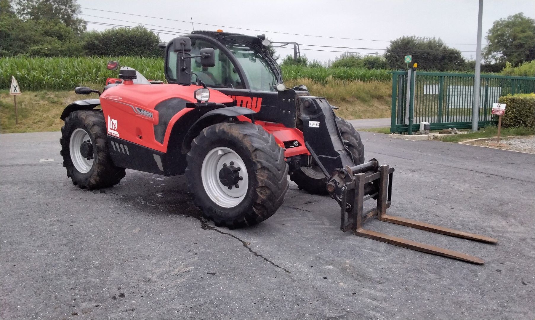 Null 
Used telescopic forklift
Brand: MANITOU

Type: MLT 733-115

Series: MAN000&hellip;