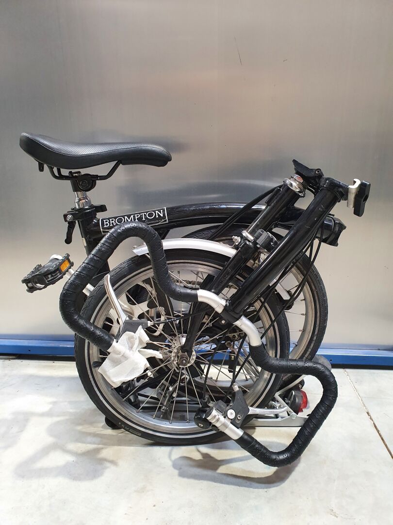 Null BROMPTON. Folding city bike, black color.