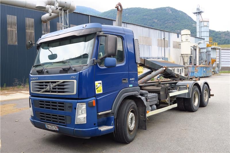 Null Camion VOLVO polybenne, type 440, année 2007, 572330 km au compteur, PV 11,&hellip;