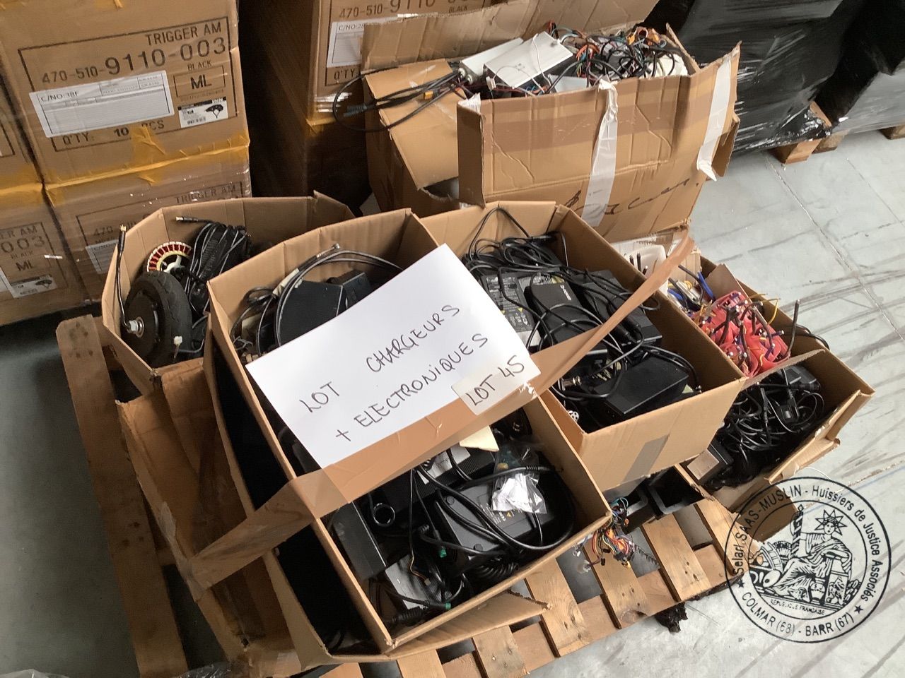 Null 45. Batch of used chargers and various used electronics