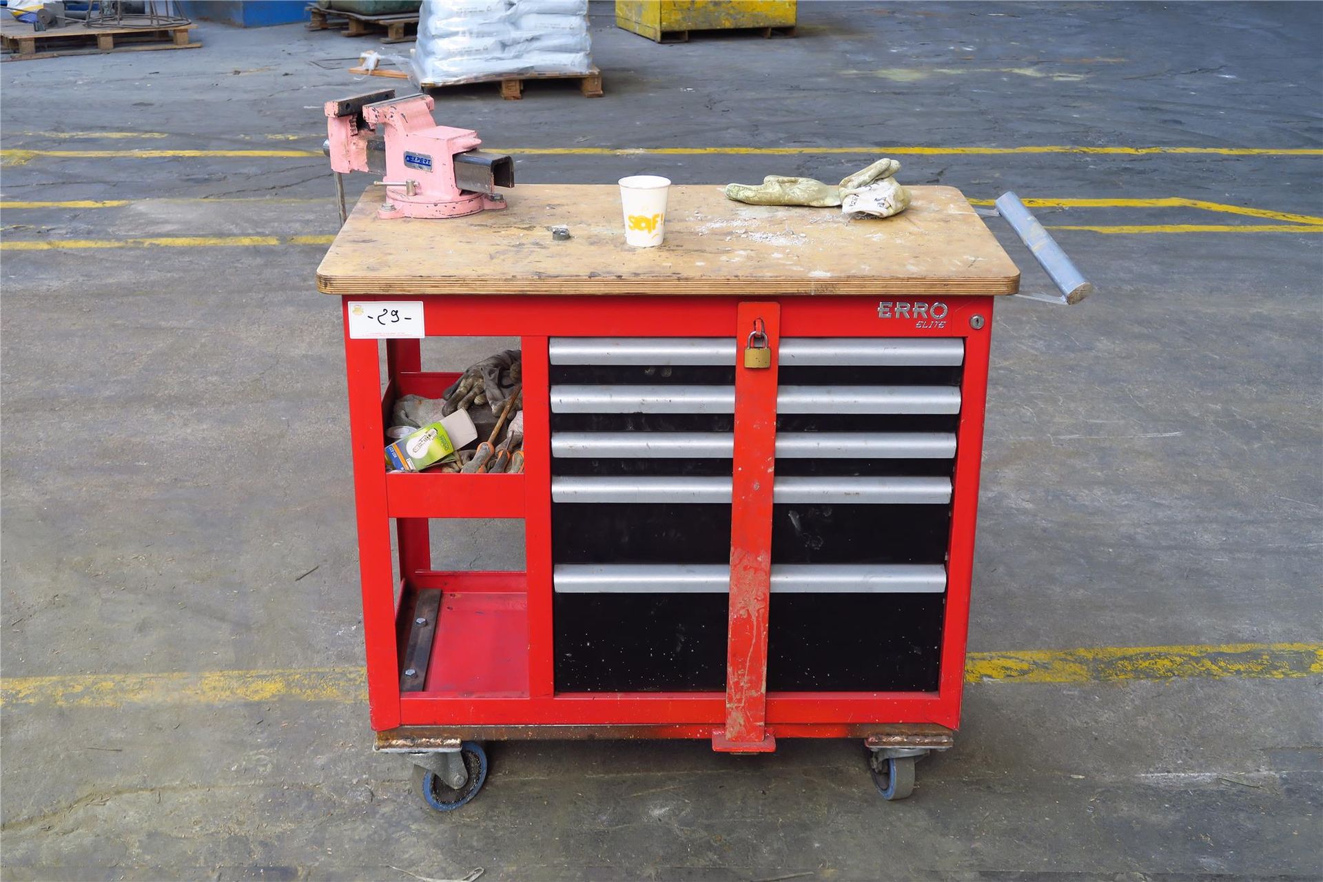 Null 5-drawer workshop cabinet with vice