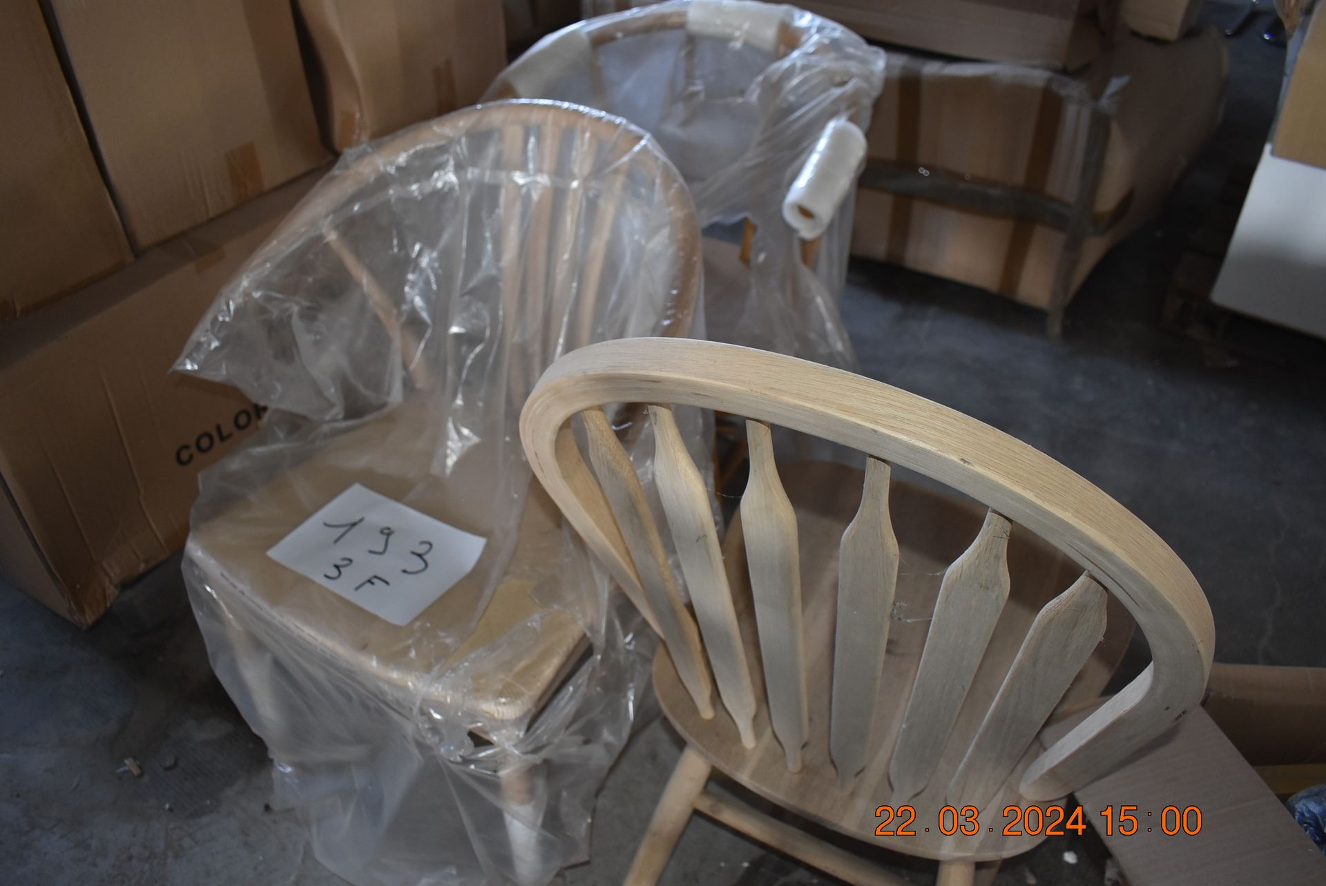 Null 3 chaises en bois brut avec accoudoirs