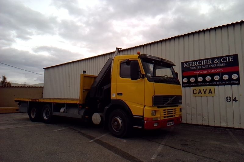 Null CAM VOLVO TRUCK TRAY CRANE 6X2 PTAC26T - Dmec : 10/01/1997-643505Kms-32CV-B&hellip;