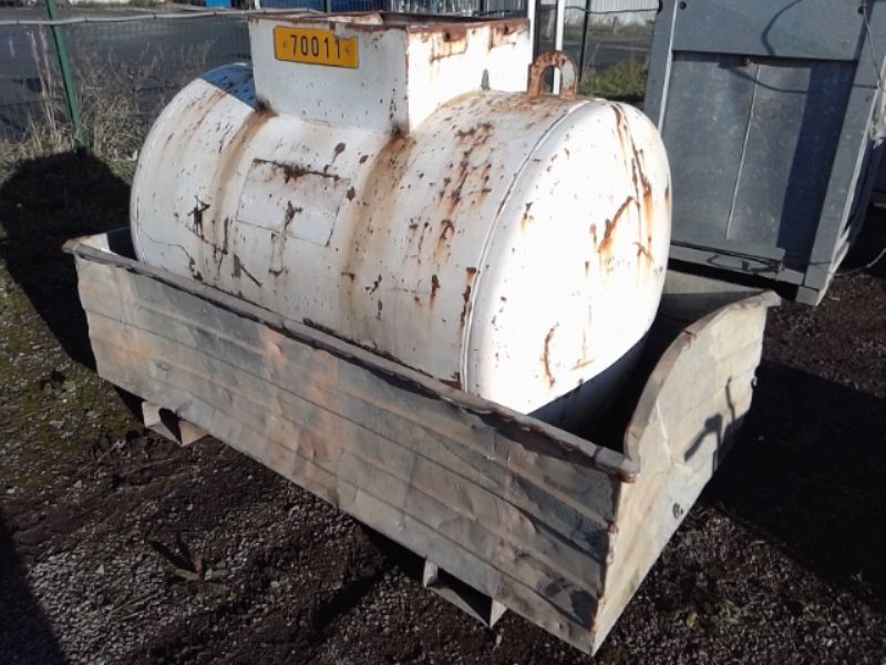 Null DIV FUEL TANK 990 LITRES FROM 2005-VAT recoverable