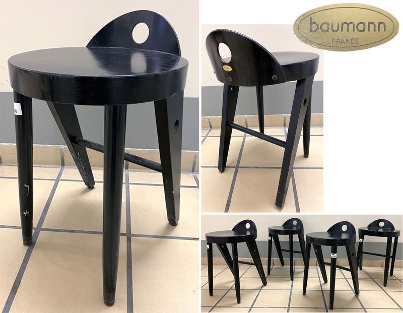 Null 4 CHAIRS OR STOOLS IN WOOD STAINED BRAND BAUMANN. WEAR. 56 X 34,5 CM.