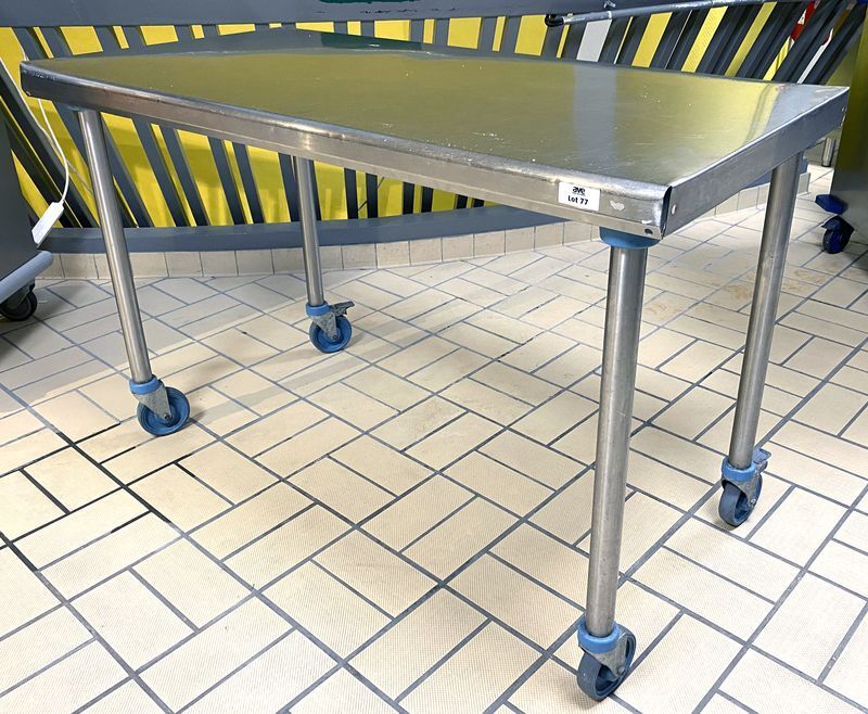 Null PREPARATION TABLE ON 4 DIRECTIONAL CASTERS IN STAINLESS STEEL. 90 X 140 X 7&hellip;