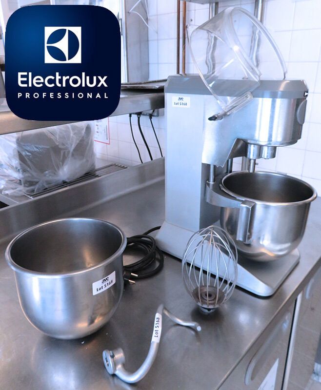 Null MIXER BRAND DITO ELECTROLUX MODEL BE5. 49 X 28 X 42 CM. WE JOIN A 2ND BOWL