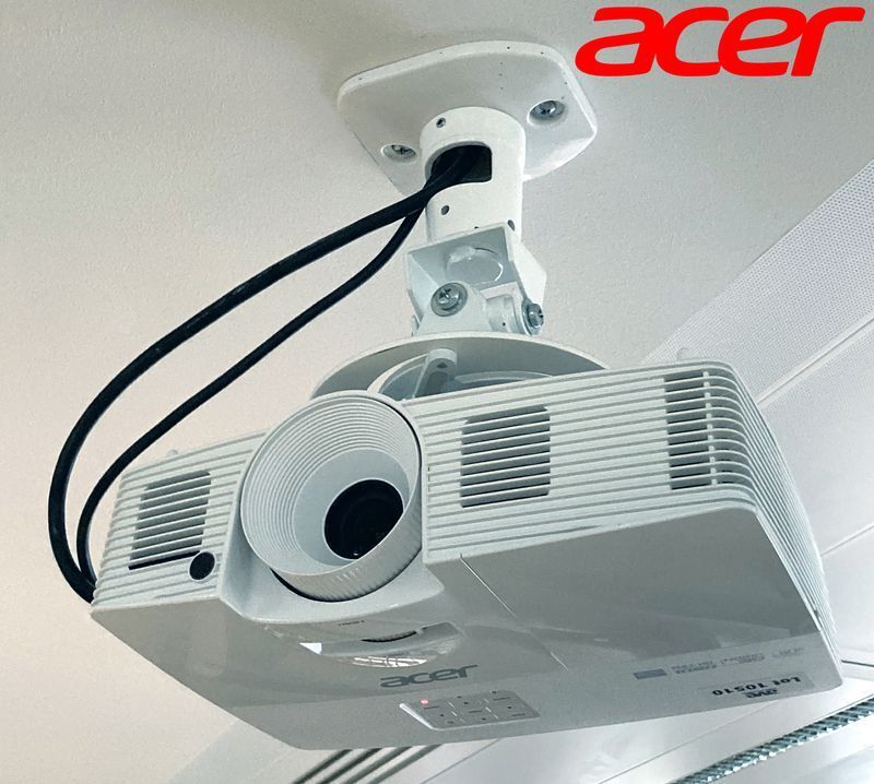 Null ACER VIDEO PROJECTOR MODEL H6517ABD. SOLD WITH CEILING MOUNT (REQUIRES DISA&hellip;