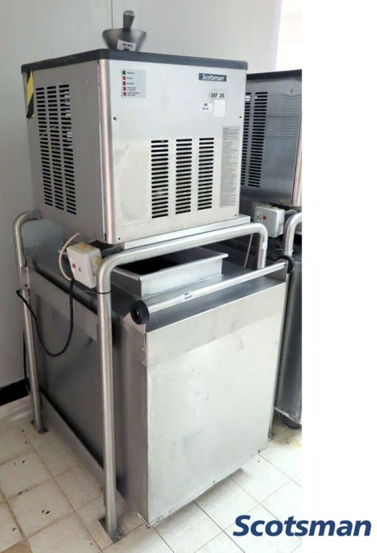 Null SCOTSMAN ICE MACHINE MODEL MF36, SOLD WITH ITS ICE SCOOP. THE SUPPORT BARS &hellip;