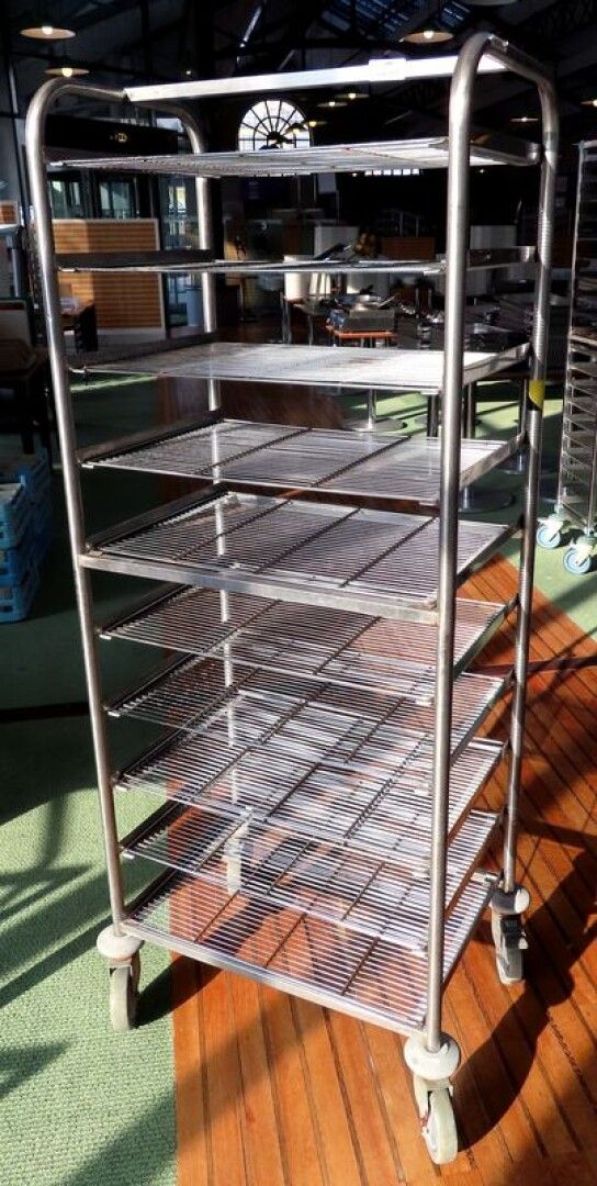 Null LADDER TROLLEY WITH 10 LEVELS. SOLD WITH ITS 10 GRIDS. 166 X 45 X 65,5 CM.