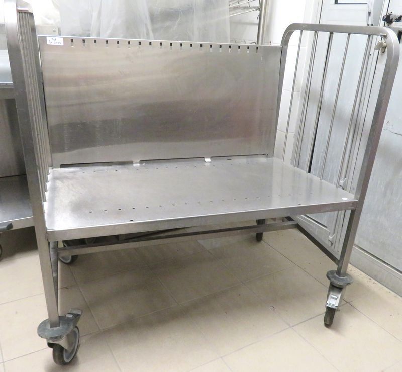 Null CHARIOT EGOUTTOIR A VAISSELLE EN INOX ALIMENTAIRE SUR ROULETTES DIRECTIONNE&hellip;