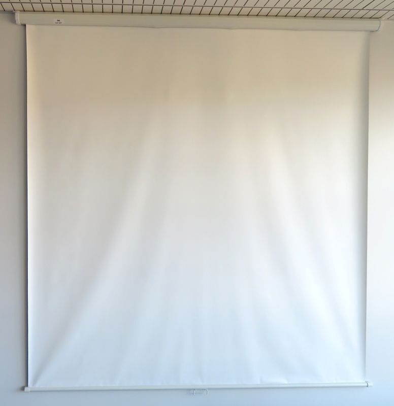 Null MANUAL PROJECTION SCREEN. 186 X 186 CM. 3E01.
