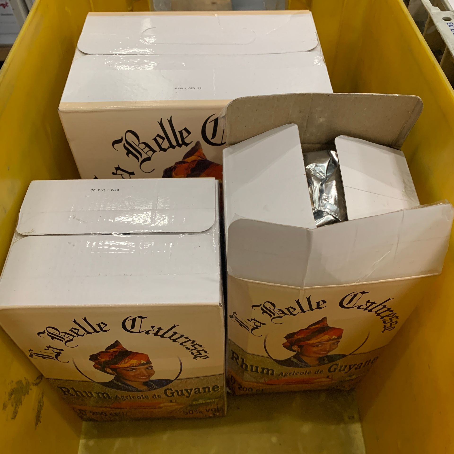 Null Batch of 3 Cubics of rum LA BELLE CABRESSE Excise duty to pay : 63 euros